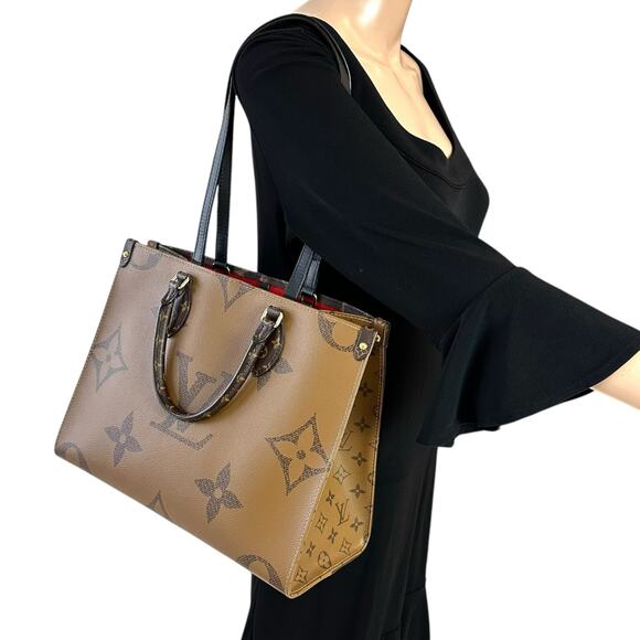 Louis Vuitton Reverse Monogram Onthego MM Tote - Picture 3 of 10